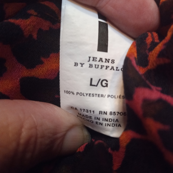 💕2/$15💕I Jeans by Buffalo Neon Leopard Button Do - Picture 5 of 6